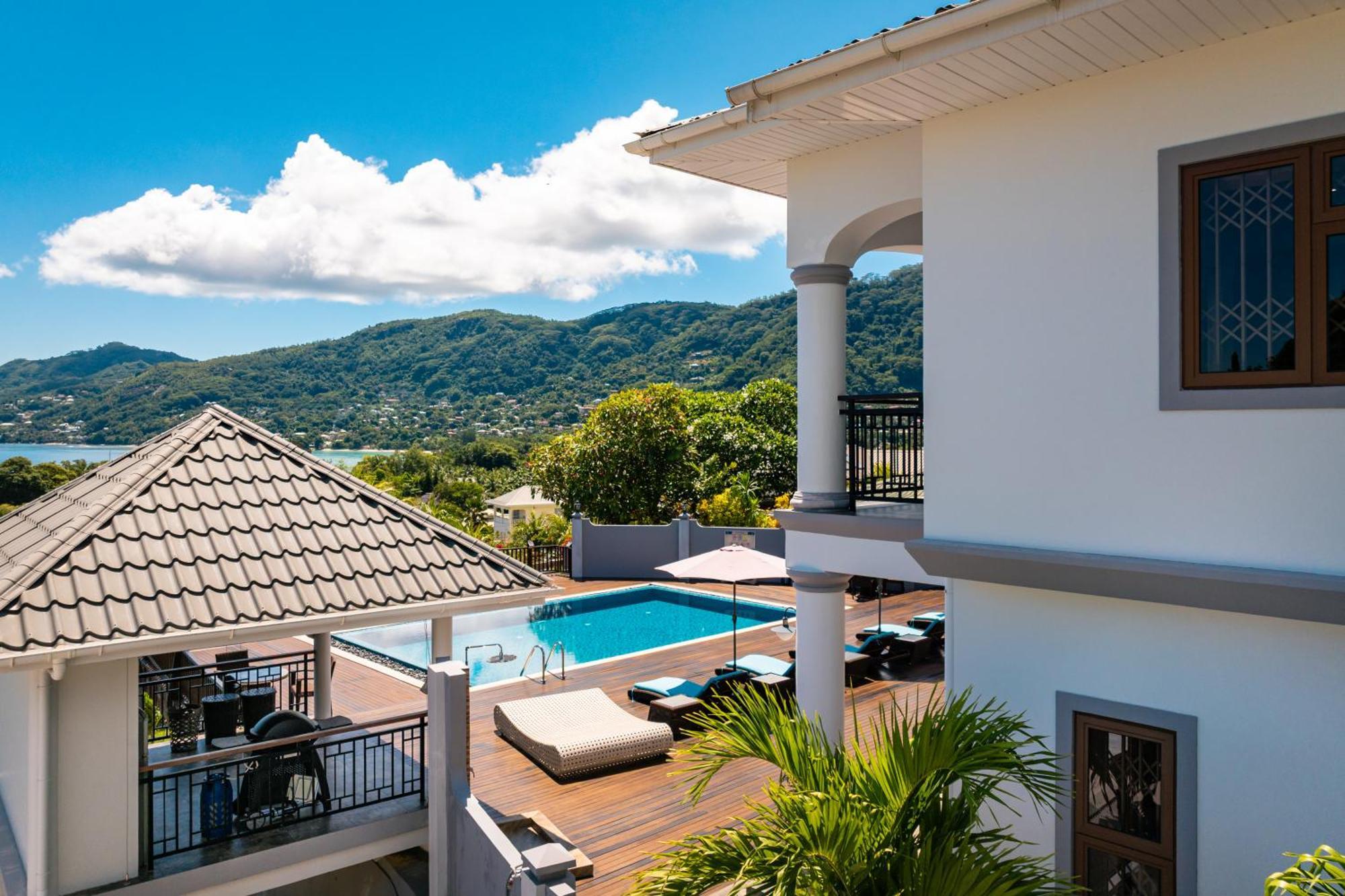 D'Offay Seaview Apartments Beau Vallon  Exterior photo